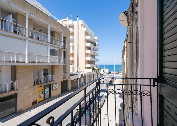 Luxury Experience In בארי